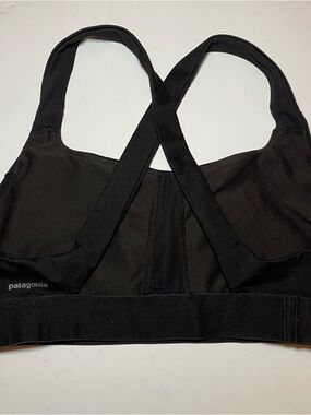 Patagonia Black Switchback Sports Bra size M